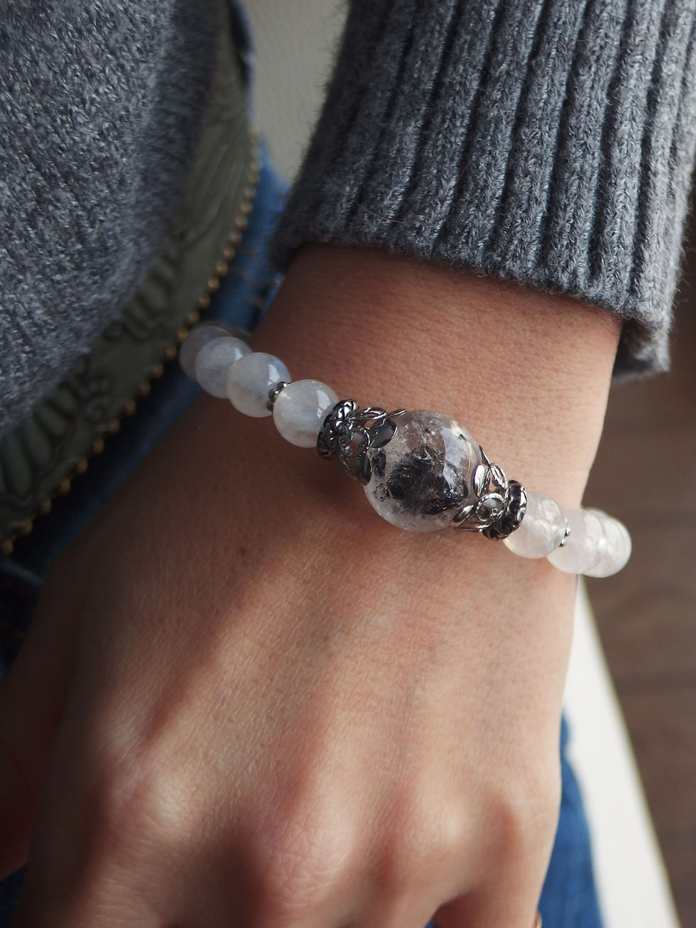 섬네일: ヒマラヤ産エレスチャルクォーツ15,5mmとレインボームーンストーン8mm ①