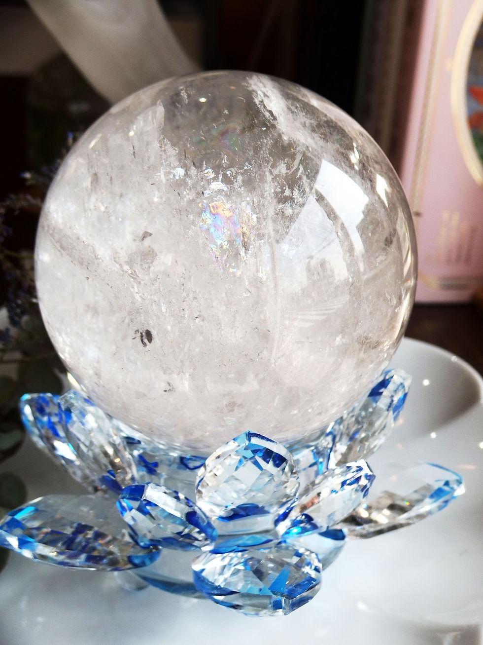 サムネイル： 天然水晶《スフィア》特大 80mm