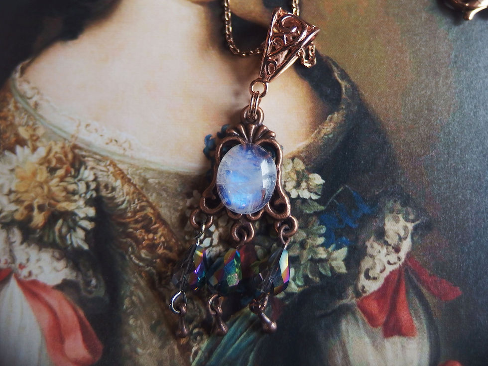 Thumbnail: レインボームーンストーンアンティーク調ネックレス【１点のみ・再入荷不可】