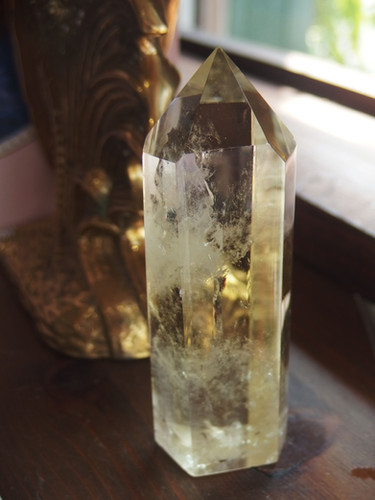 天然シトリンの六角柱(ポイント) | Gems