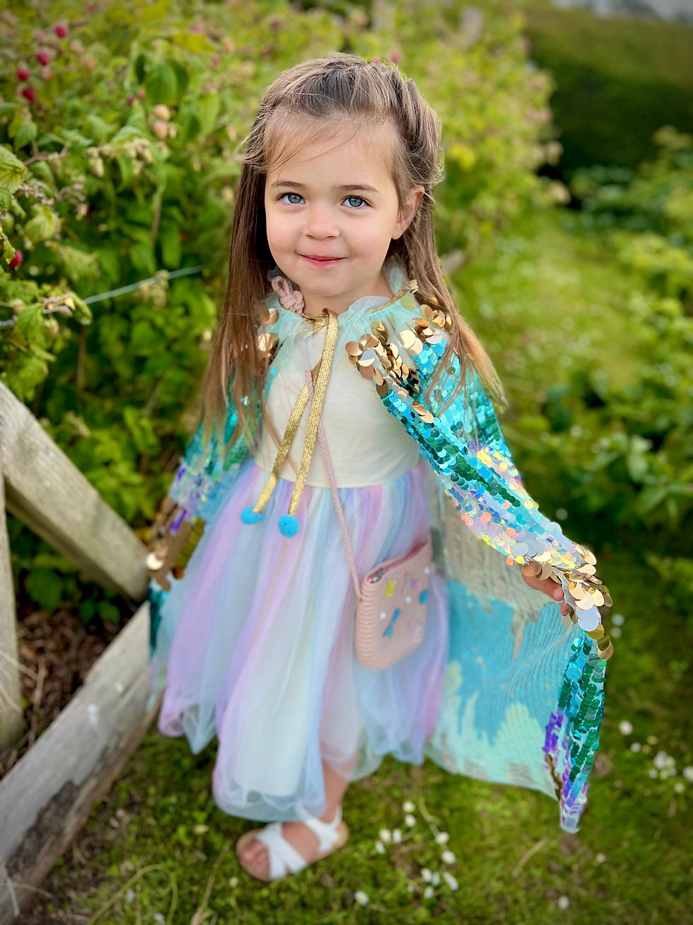 サムネイル： Dazzle cape