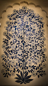 Lobby wall painting at Oberoi Vanyavilas hotel in Ranthambore, India, on Elegant Escape, the best luxury Travel Blog.