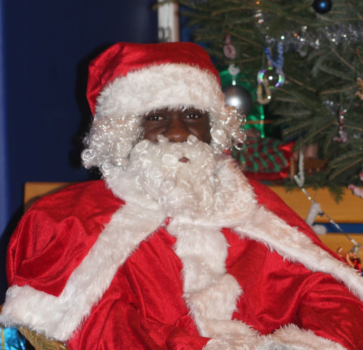 PERE NOEL BLACK