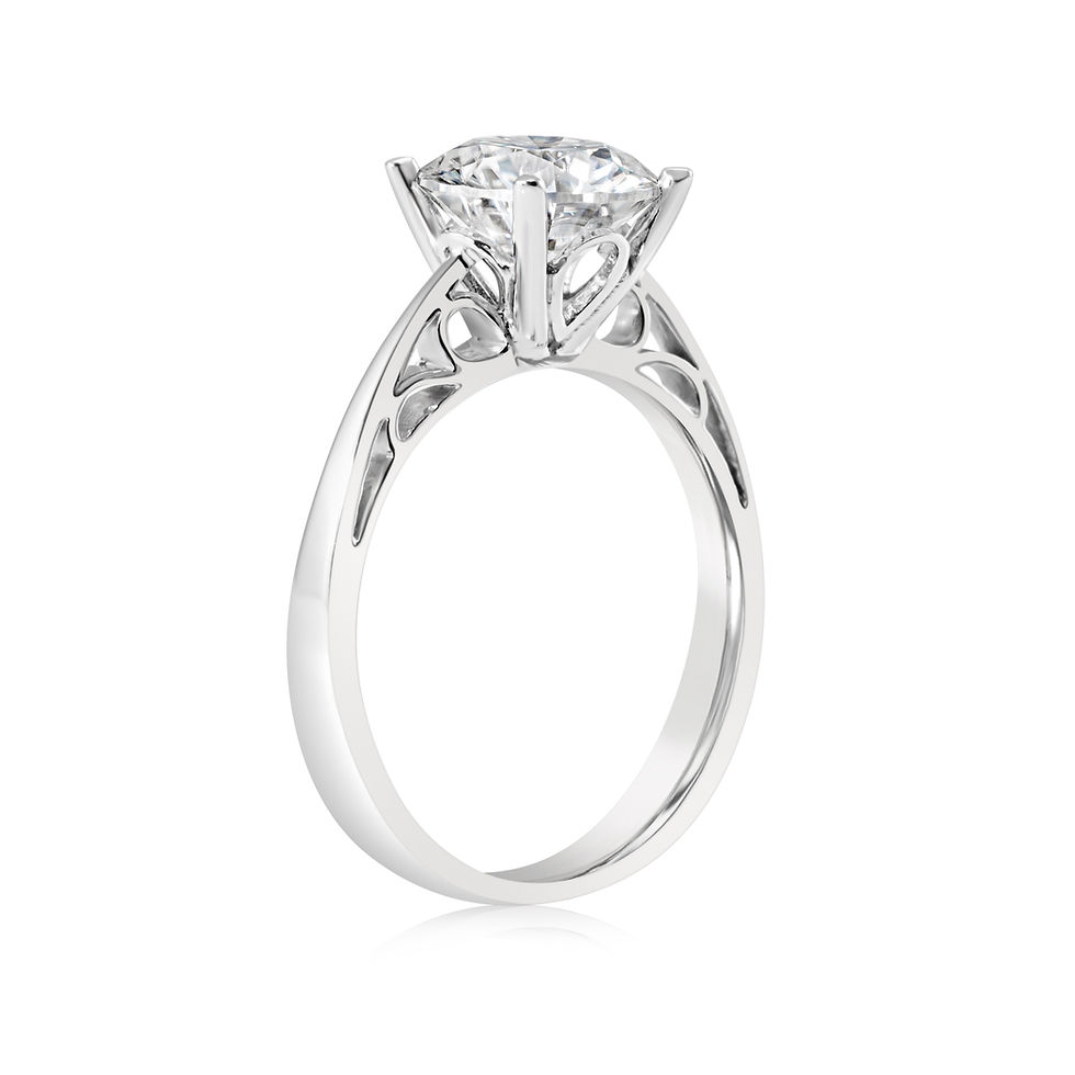 Thumbnail: Round-Cut Lab-Grown Vintage Diamond Ring | Classical Elegance