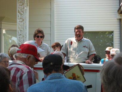 Live auction at Dunker Auction Service - Marthasville, MO