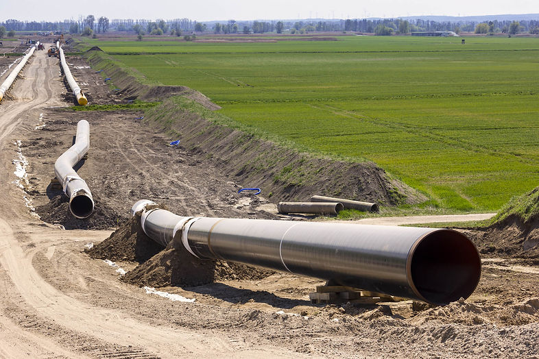 Stringing Pipeline Pipe Right-Of-Way - By Rig Callout.jpeg