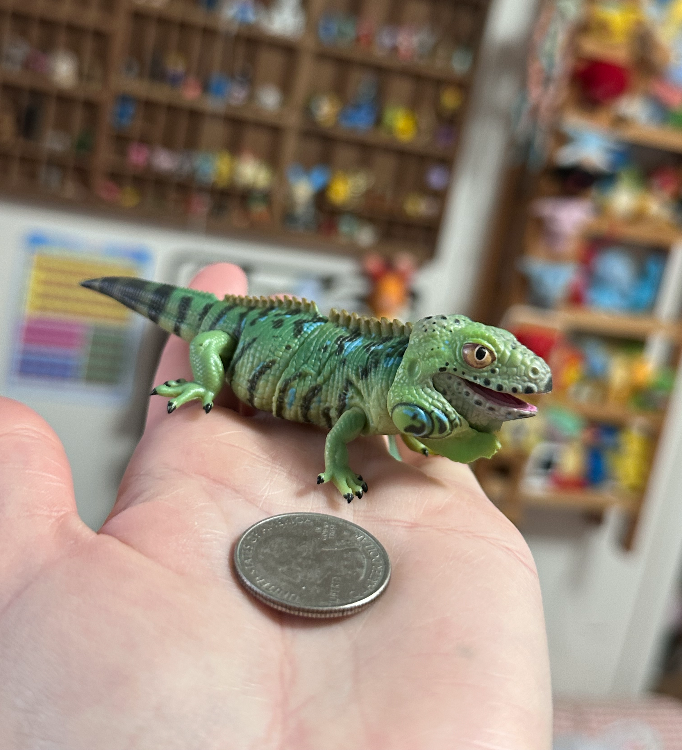 Cute Green Iguana Gachapon Toy From Japan - NEW RELEASE