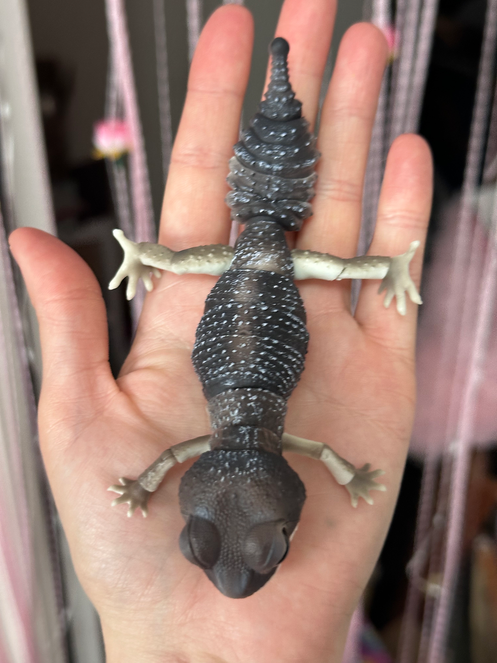 Thumbnail: Melanistic Knobtail Capsule Toy Gashapon FROM JAPAN! REALISTIC!