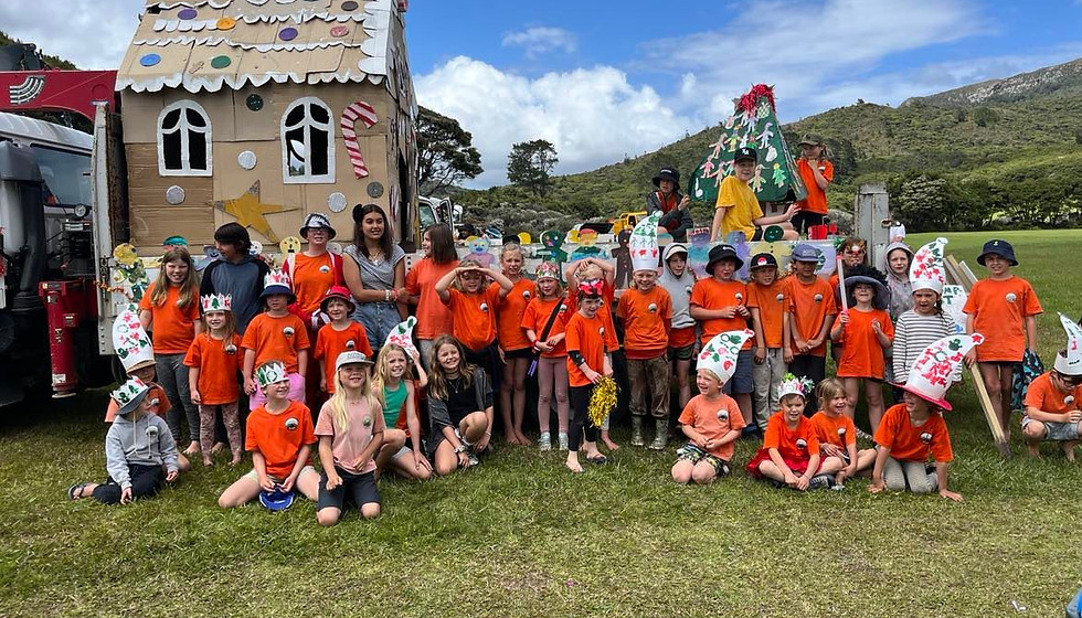 Kaitoke School Claris students lined up in front their Christmas Float