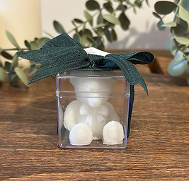 Şıklığı ve doğallığı bir araya getiren özelleştirilebilen tasarım Ayıcık Mum