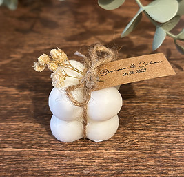 Şıklığı ve doğallığı bir araya getiren bu özel tasarım Bubble Mum