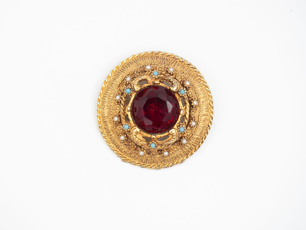 Thumbnail: Vintage brooch with amethyst rhinestone cabochon
