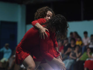 Atopémonos Bailando
Edición 2025 María Ganzaráin & Teresa Magallon – Dobles