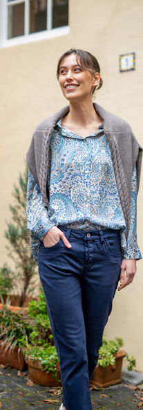 ML2152 Lola Shirt Paisley Park Waterfall_ML4144 Elsie Cable Crew Mink_ML6150 Phoebe Jean French Navy