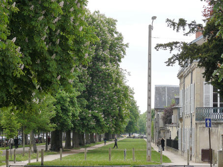 Eclairage publique disgracieux cours Général de Gaulle