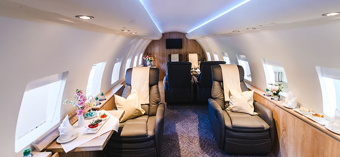 Website Foto - Business Jet Mock Up Kopie_edited.jpg