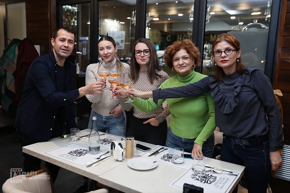 Brânzeturi cum se cuVin - Asociația Bloggerilor Olteni - restaurantul C House Milano cu vinuri de la Domeniile Averești și Brânzeturi Delaco