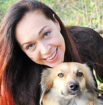 Vereinsobfrau Sandra Huemayer-Abid mit Ihrer Hündin Nikita.JPG