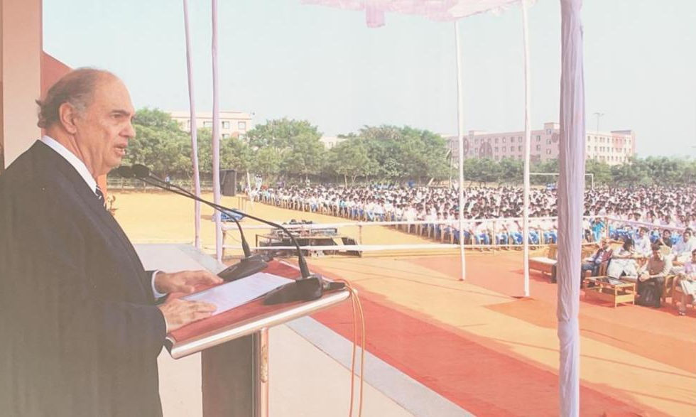 2017 KITT UNIVERSITY CONFERENCIA PARA 27000 ALUNOS DE KISS E DA UNIVERSIDADE KITT BHUB