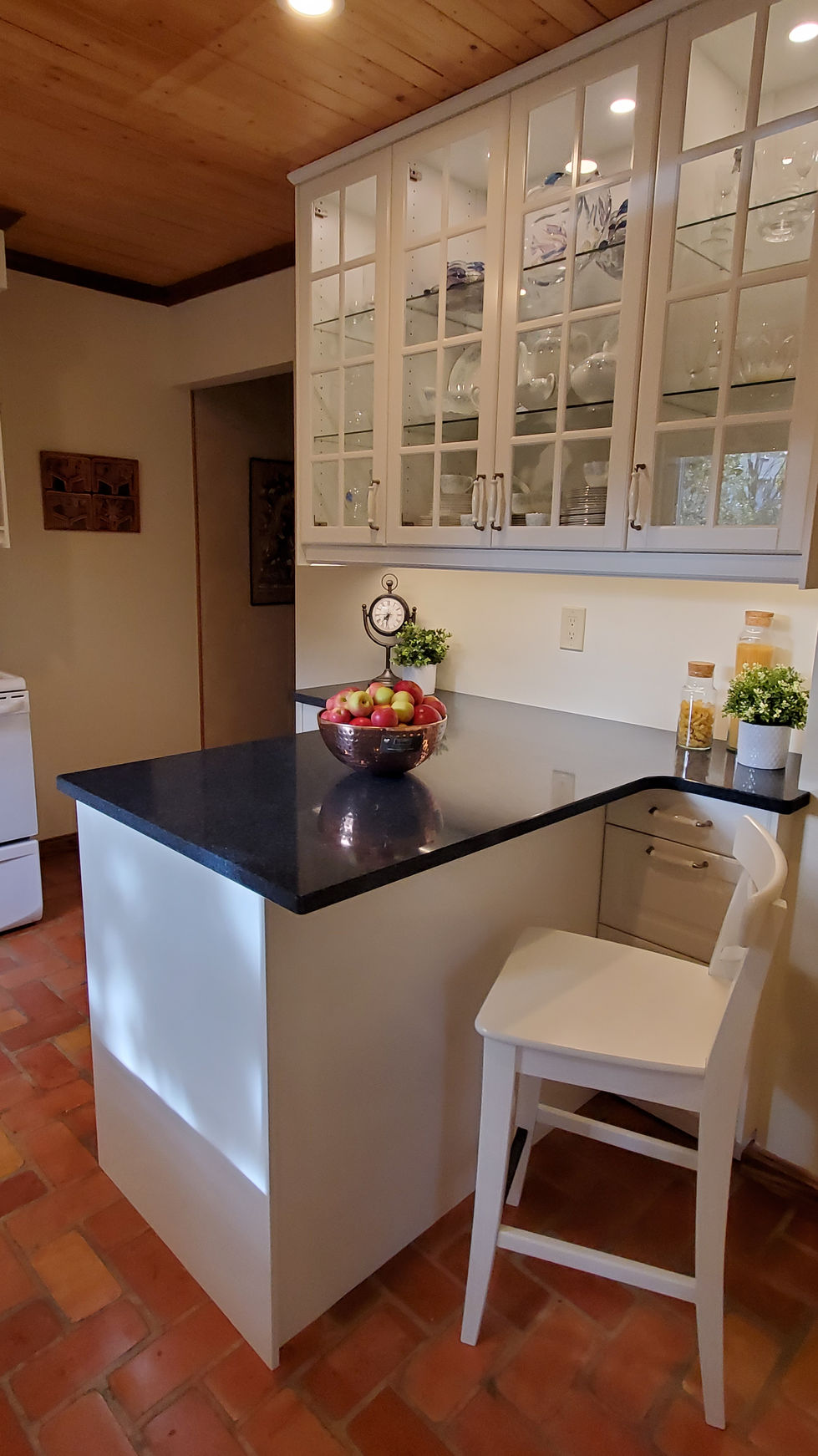 New kitchen peninsula