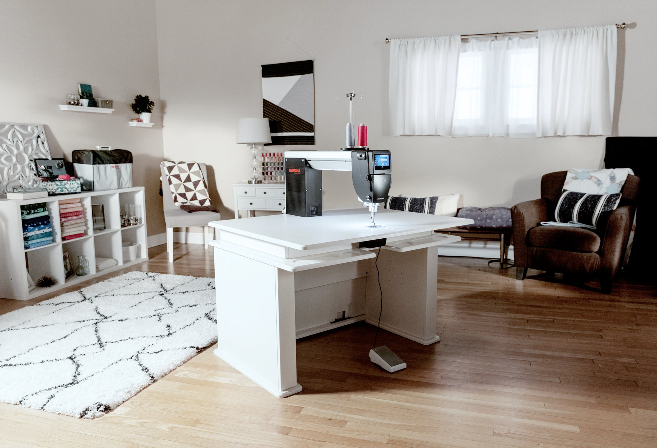 Bernina Q20 With Koala Table