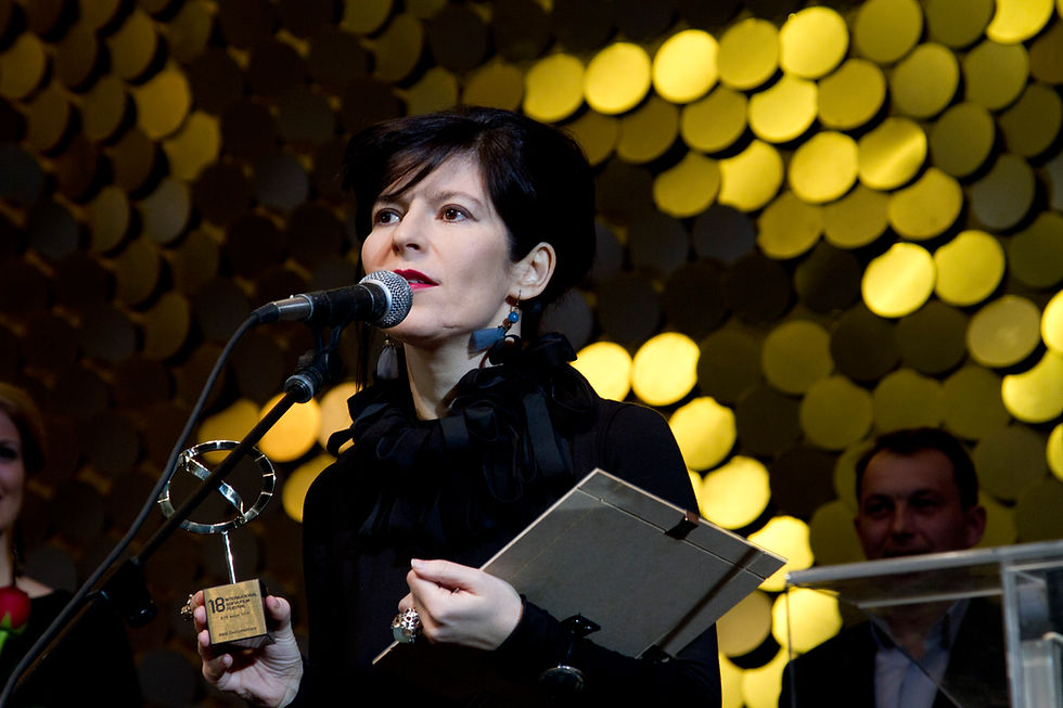 Мира Сталева поднася награди на София филм фест