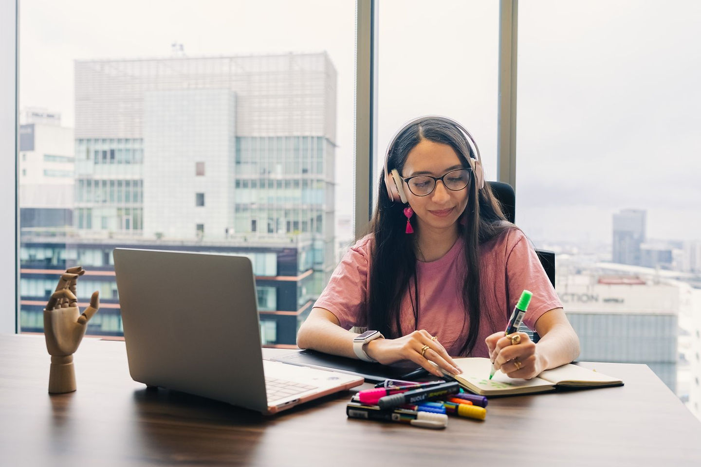 Entrepreneur getting her books current with cloud accounting software in Canada