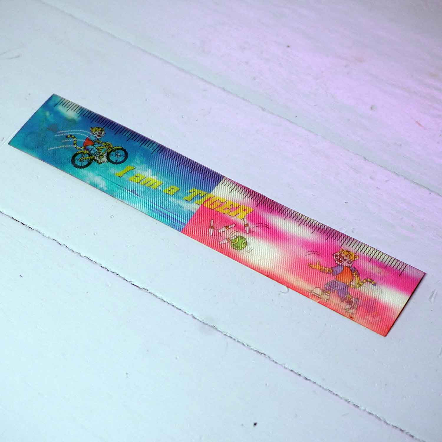 Vintage Britannia Tiger Glucose Biscuit Lenticular 3D scale