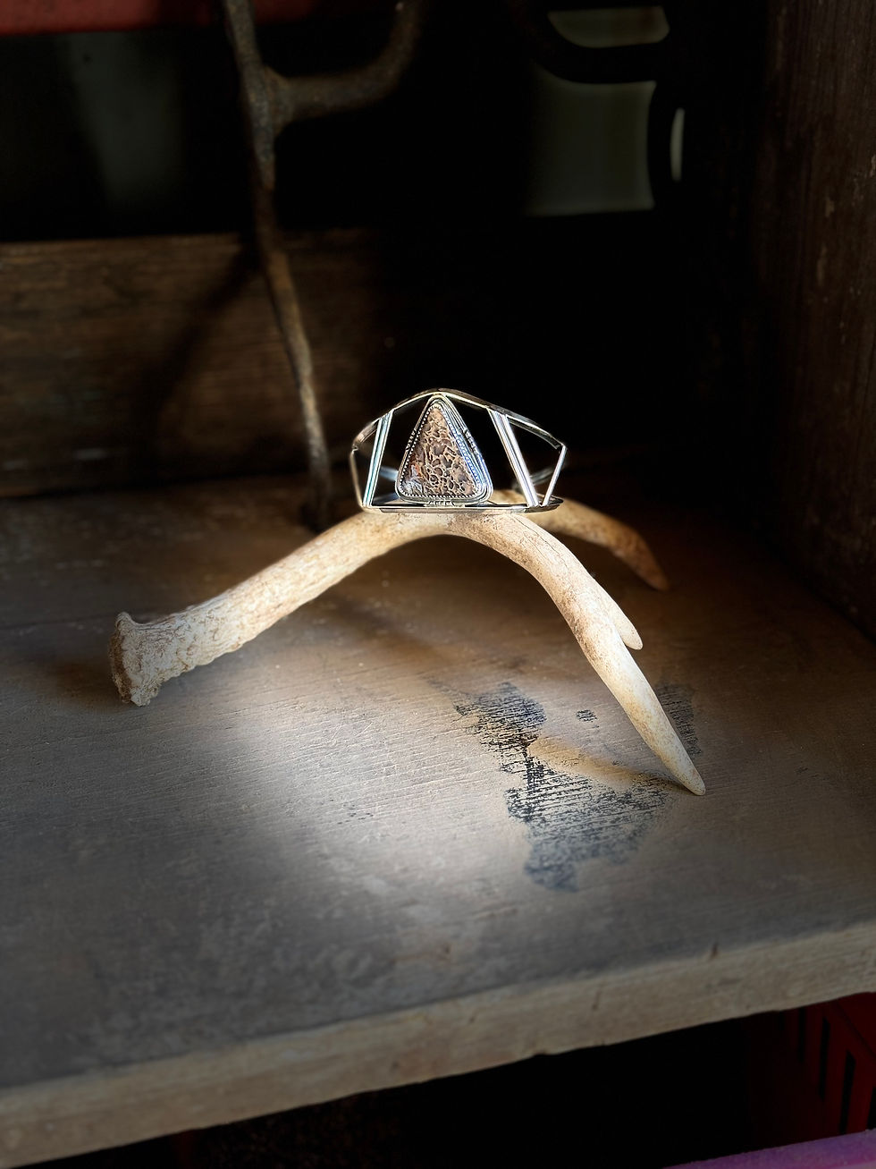 Thumbnail: Dino Cuff