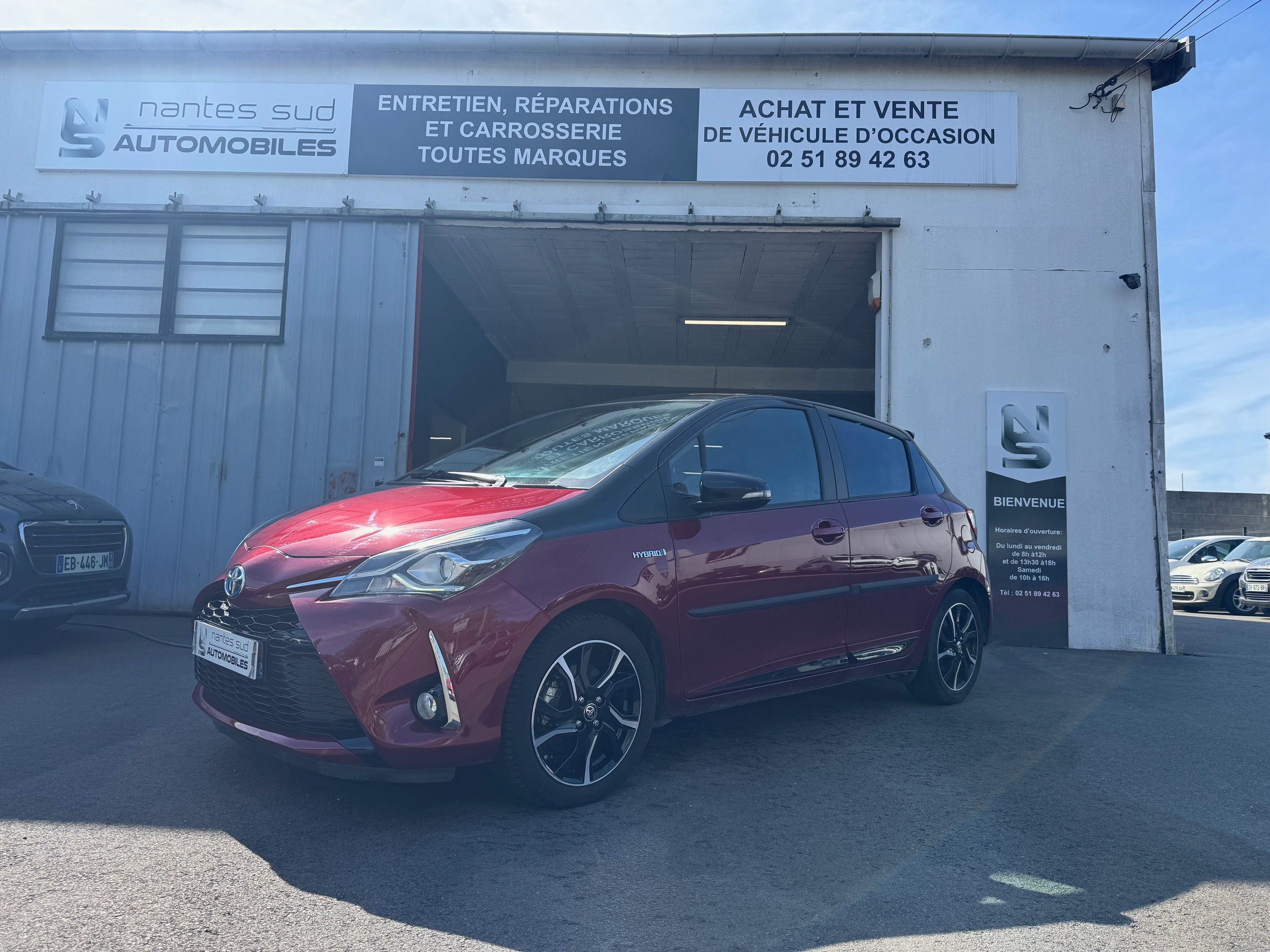 TOYOTA YARIS HYBRIDE 100H DYNAMIC BUSINESS