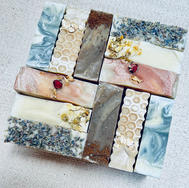 Luxurious natural soaps & cosmetics. Handmade in London. Only certified ingredients.