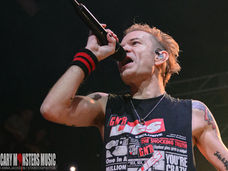 SUM 41 KICK OFF WHEN WE WERE YOUNG Weekend at BROOKLYN BOWL with Plain White T's & Bowling for Soup