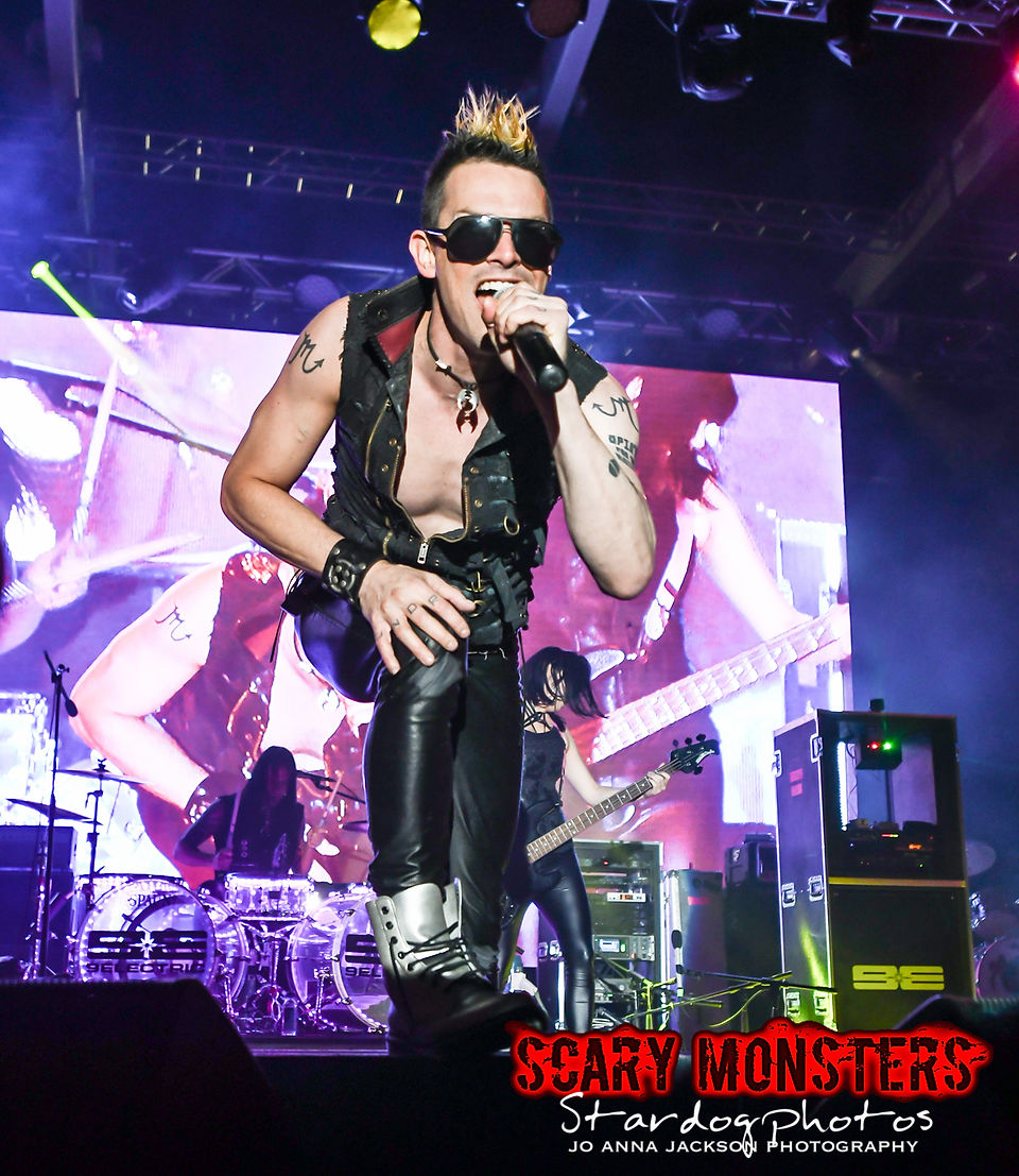 9electric_©Jo_Anna_Jackson-Stardogphotos-81