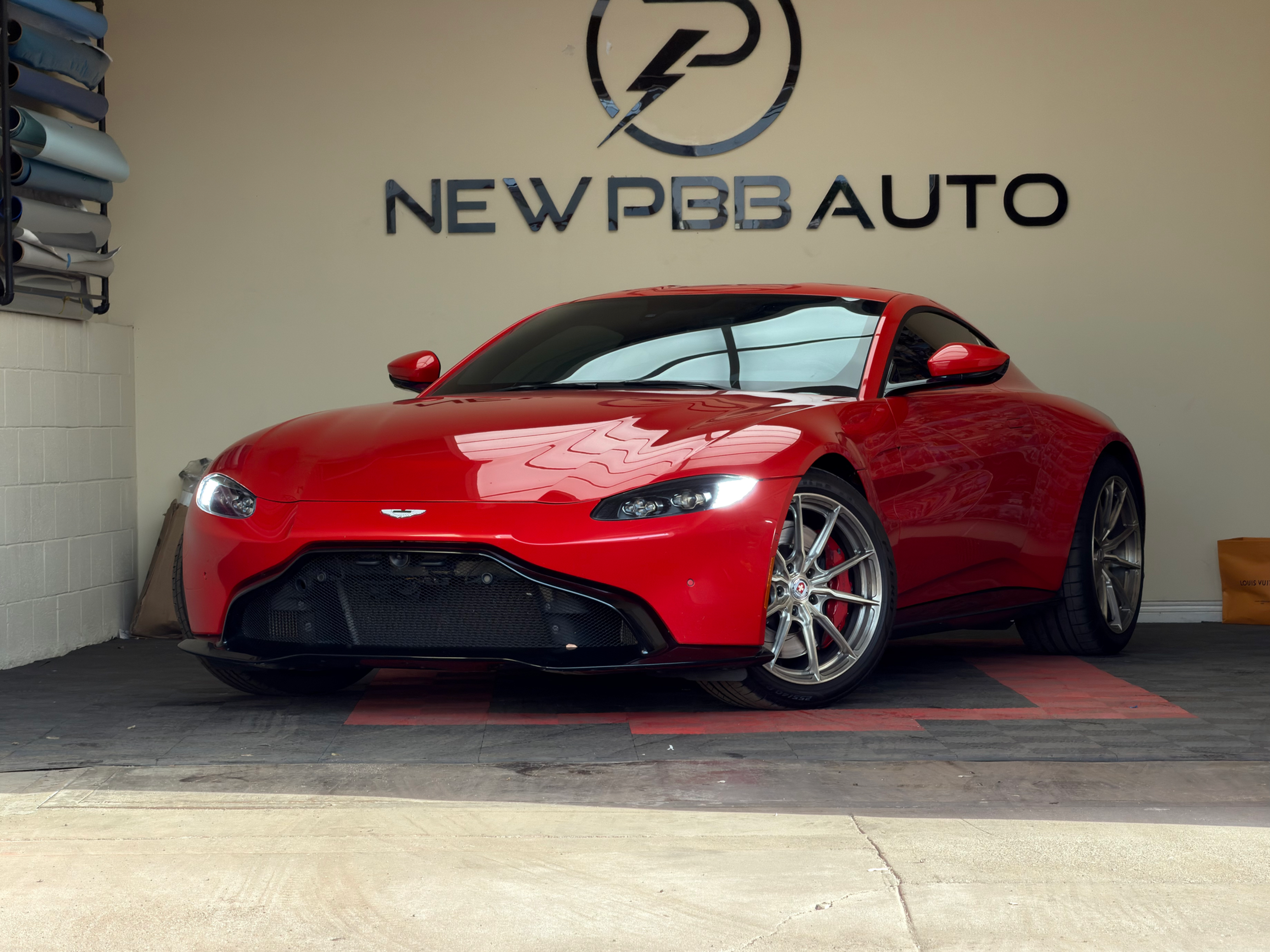 2020 Aston Martin Vantage