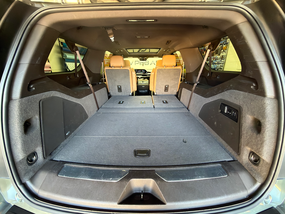 縮圖：2023 Cadillac Escalade ESV Premium Luxury