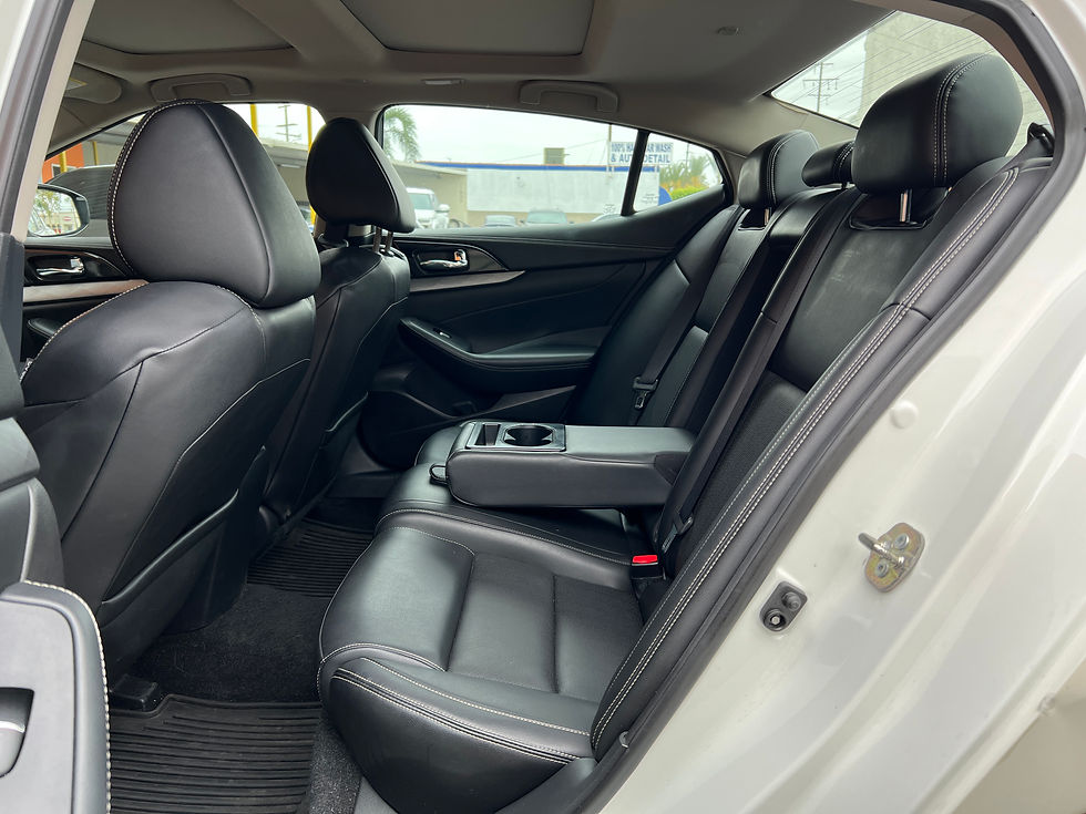 縮圖：2017 Nissan Maxima