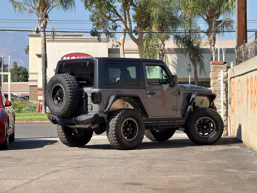 縮圖：2020 JEEP Wrangler Sport S