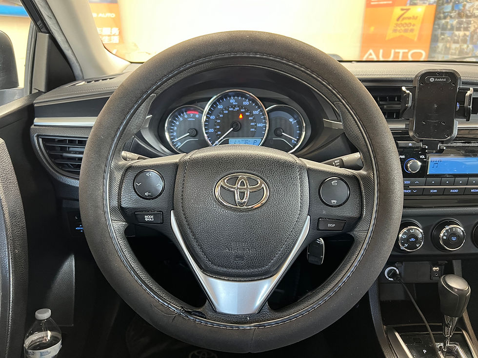縮圖：2015 Toyota Corolla LE