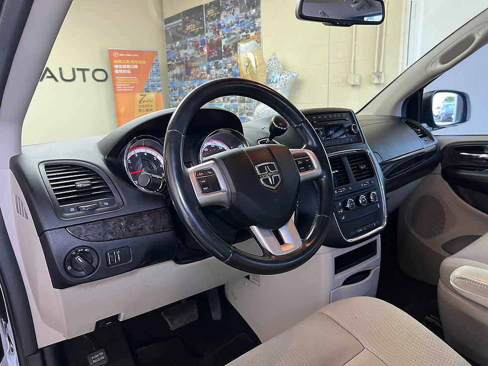 縮圖：2014 Dodge Caravan
