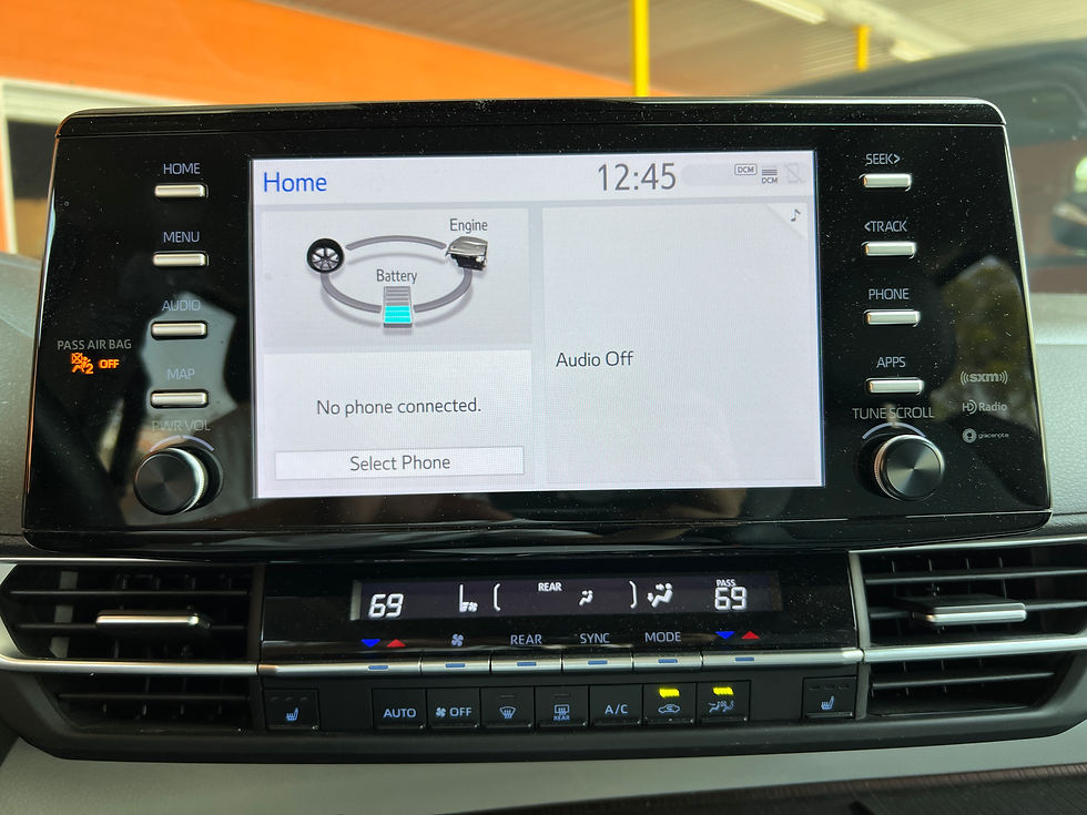 Thumbnail: 2023 Toyota Sienna XLE