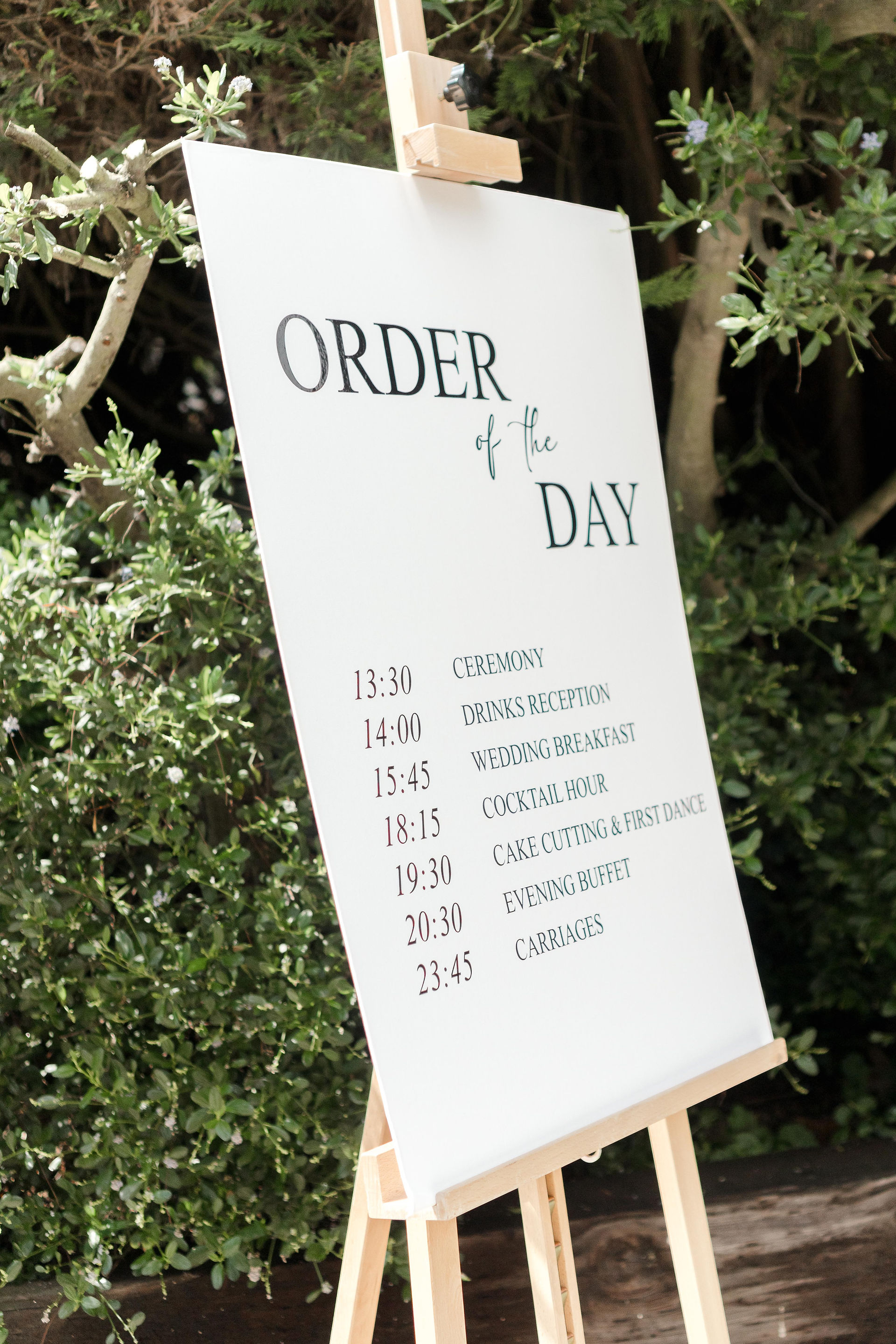 Essex light and airy wedding photographer