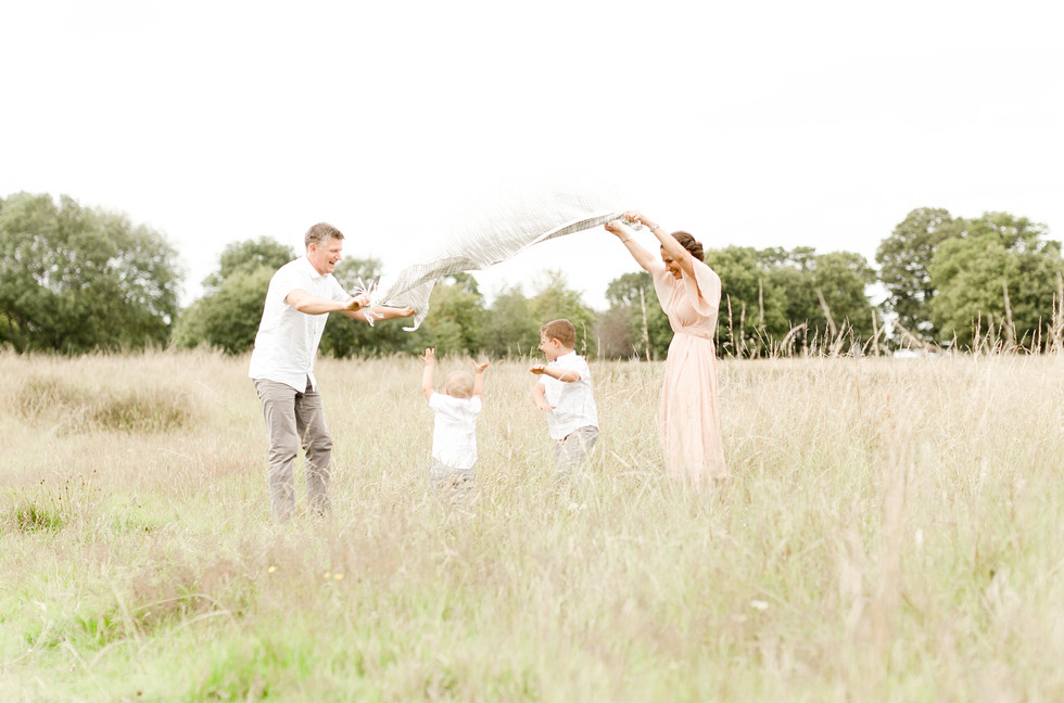 What to wear for an outdoor Spring/Summer session