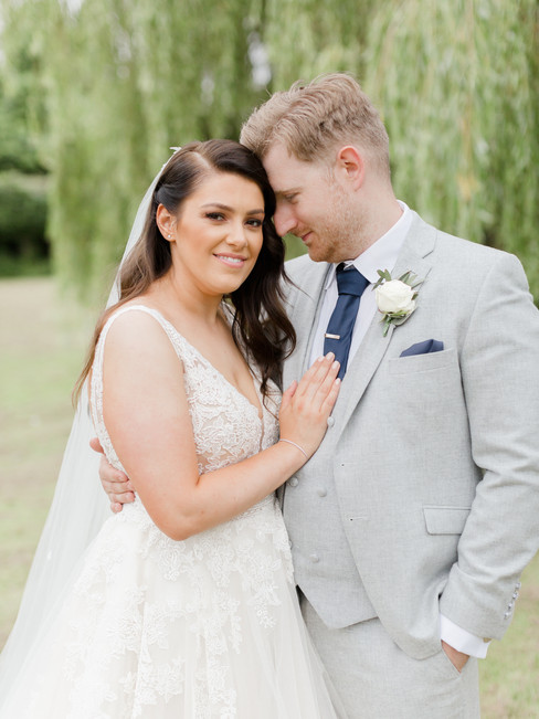 suffolk wedding photographer light and airy