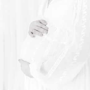 Dreamy studio maternity session | Colchester photographer
