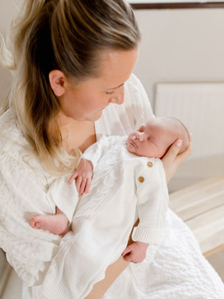 in home newborn session colchester newborn photographer