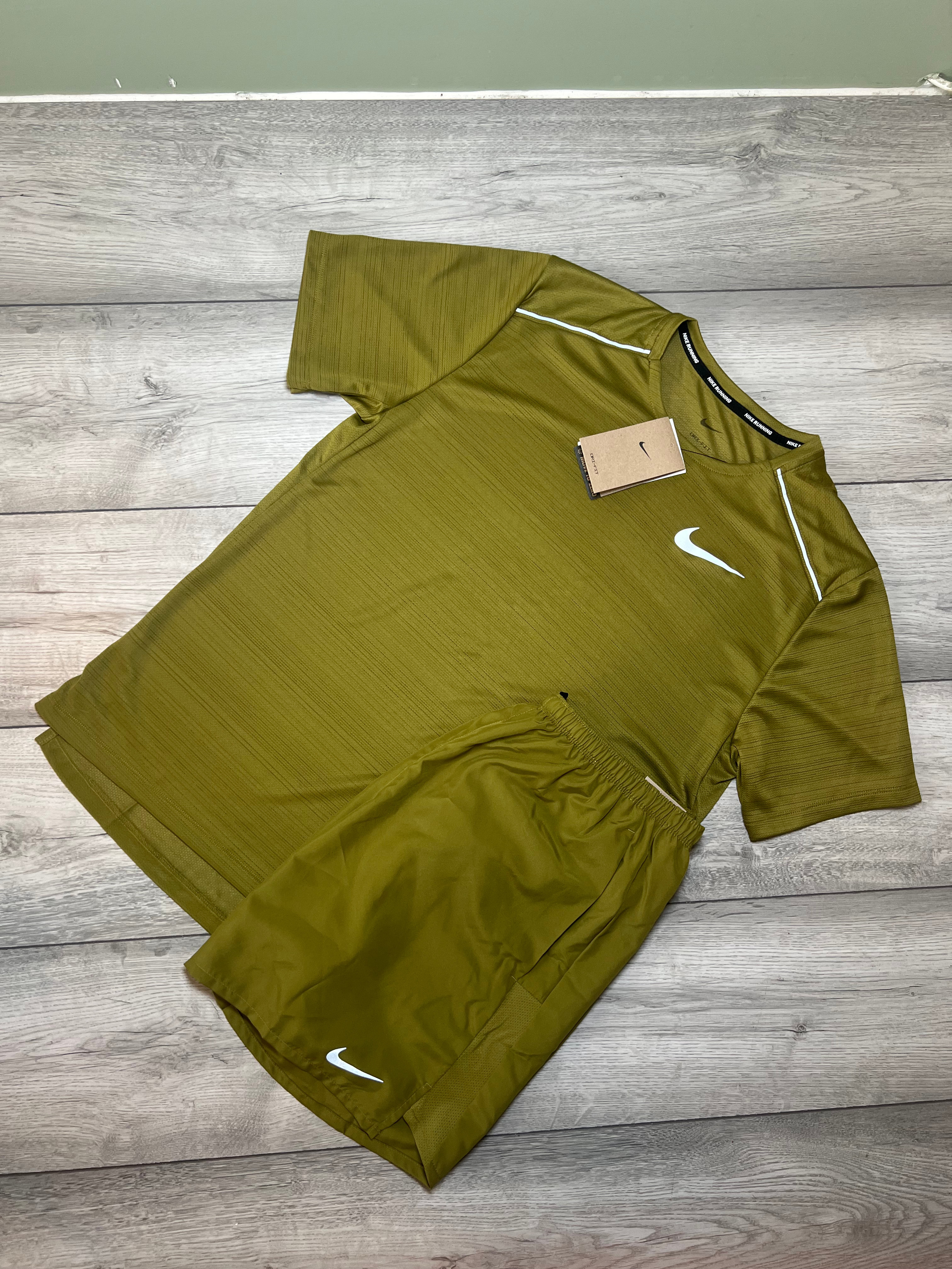 Nike Miler 1.0 & Challenger Set Moss Green