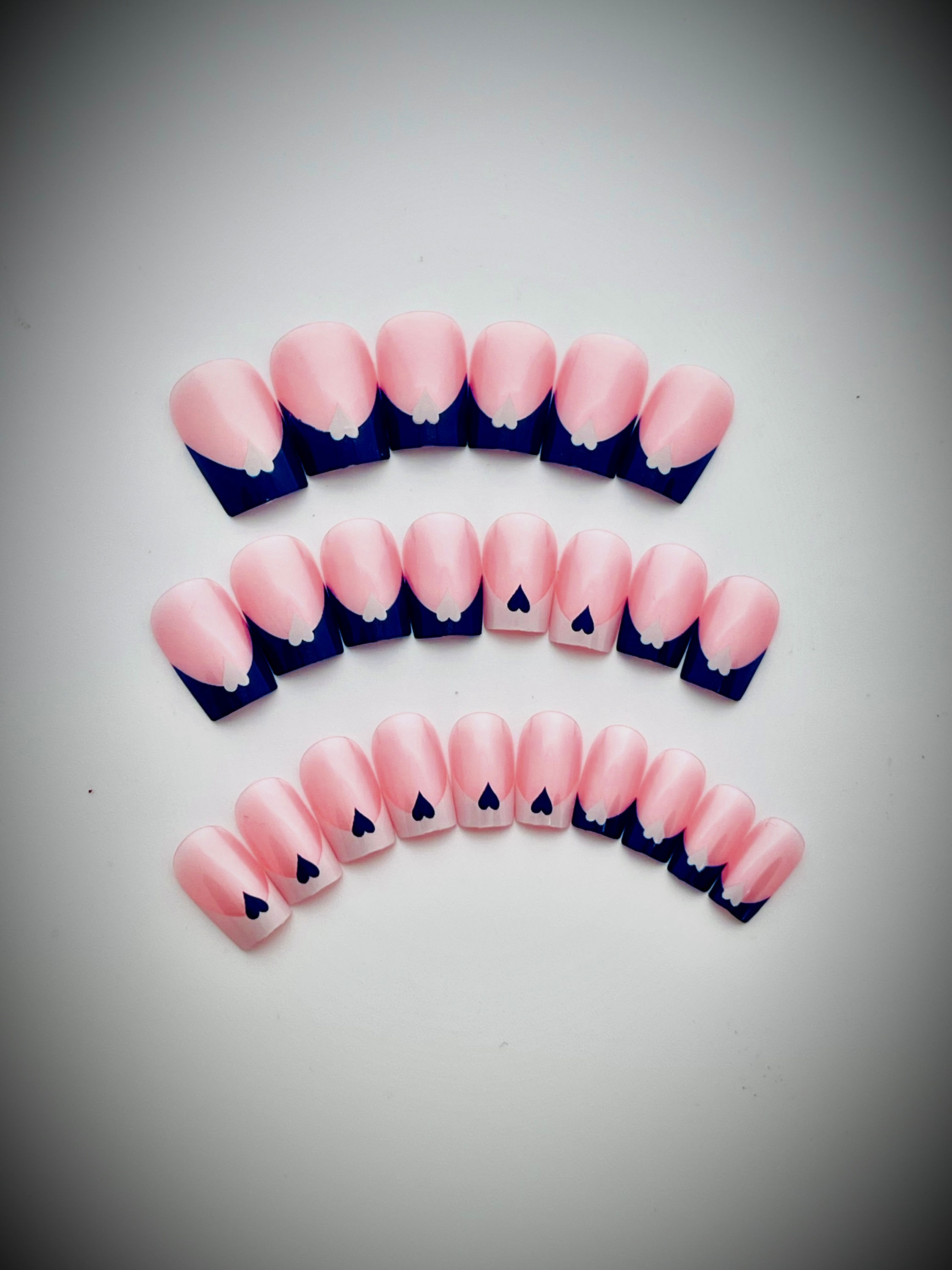 Betty - Press On Nail Set - Short/Square