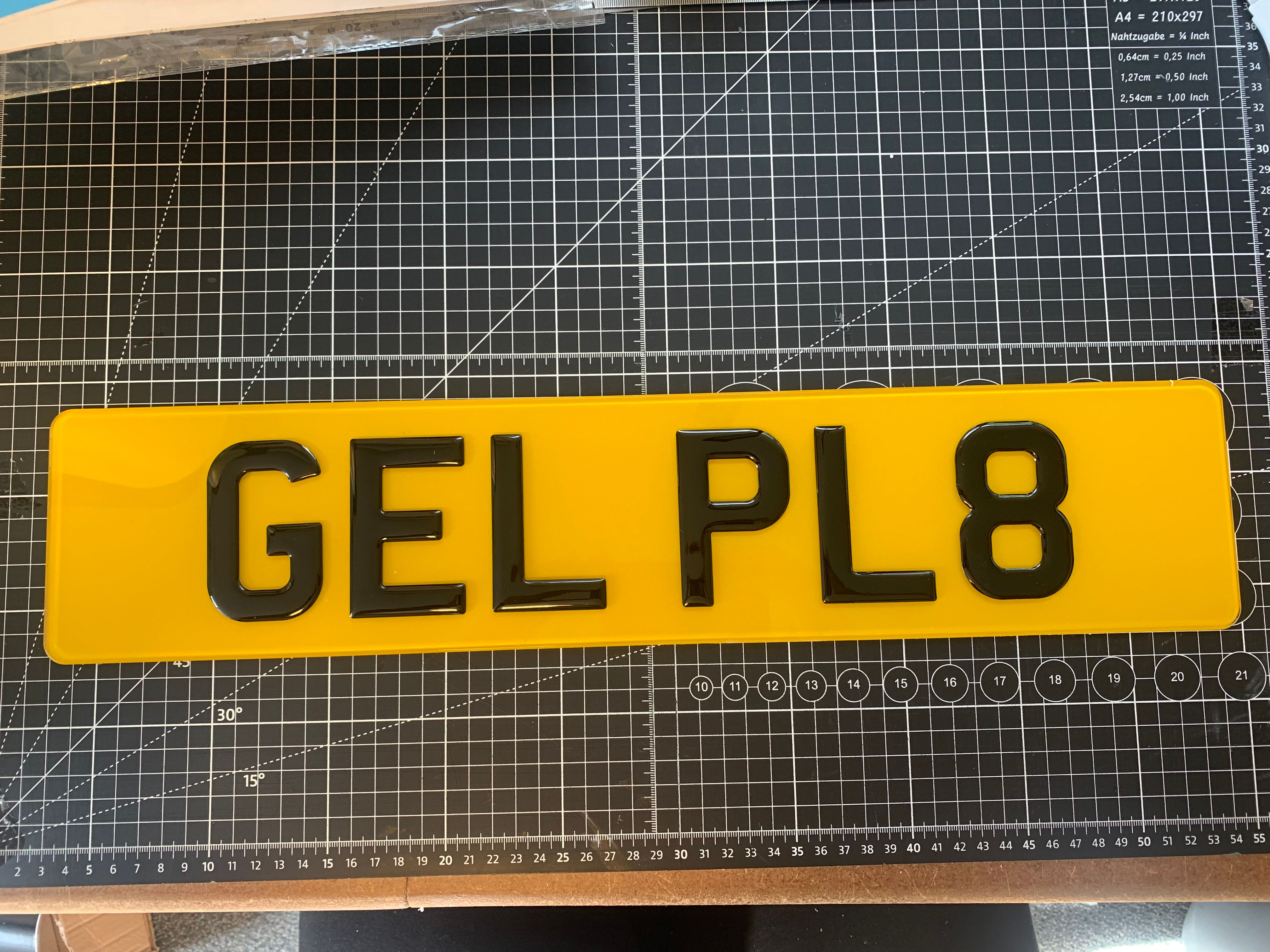 3D gel show Number plates