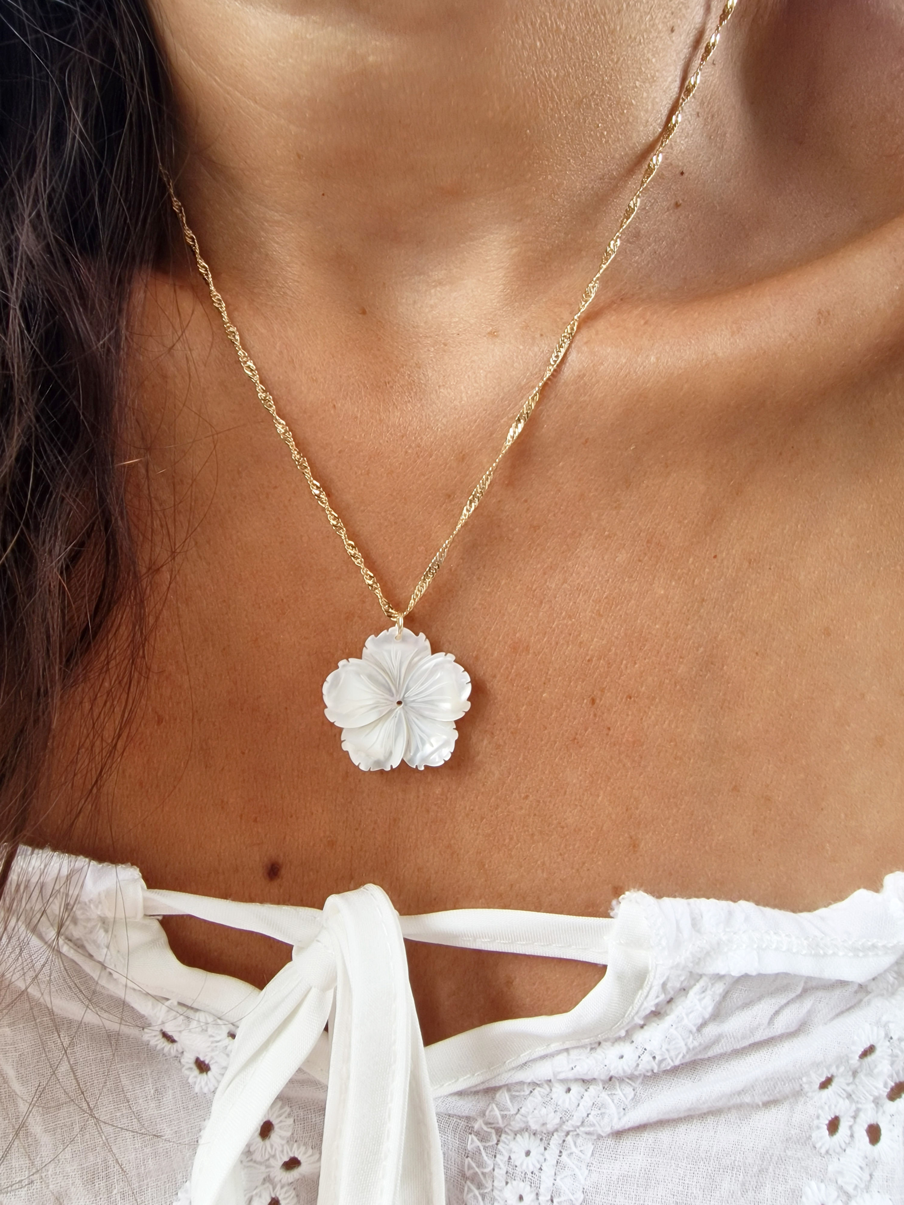 Collier Hibiscus