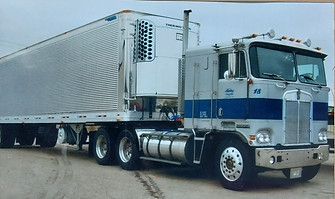 Early Maki Trucking KW Truck